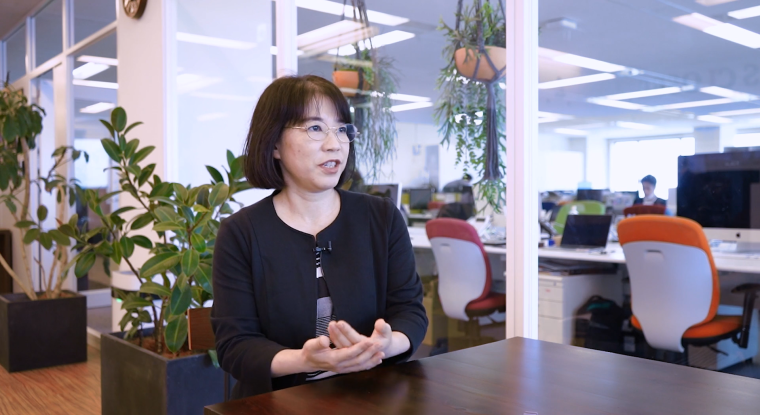 Yuko is talking about localize B2B conference event